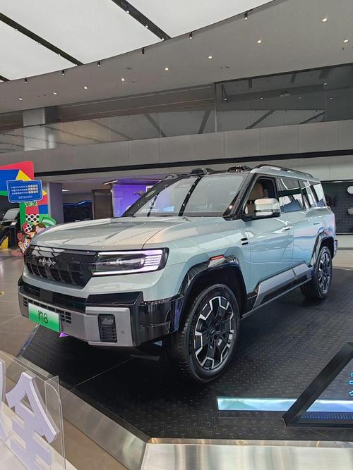 深圳325比亚迪方程豹硬派越野的爆款，英菲尼迪35周年与你共成长